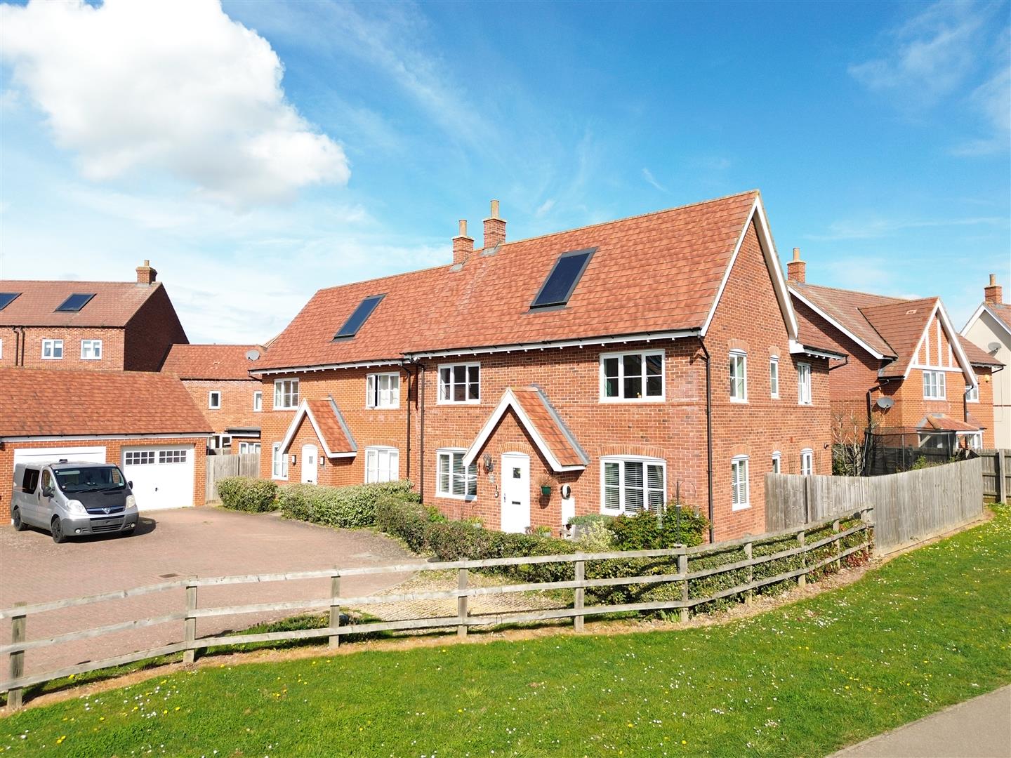 4 bed property in Wortham Close, Bedford
